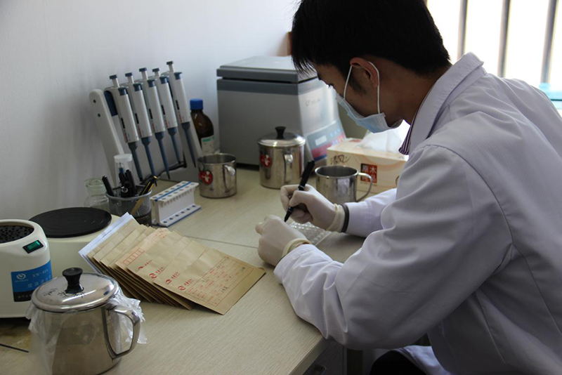 dna亲子鉴定除了头发和指甲还可以有什么